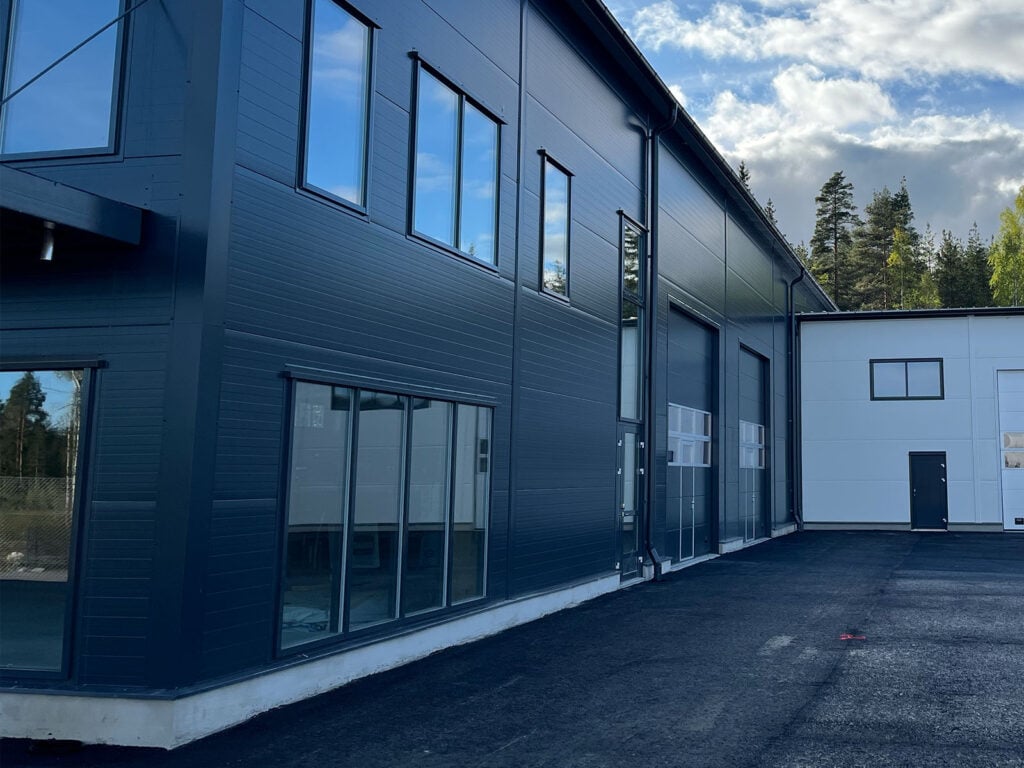 Myytävät hallitilat